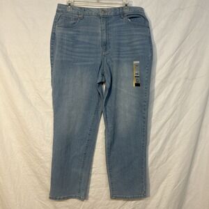 NEW No Boundaries Size 13 Juniors' High Rise Mom Jeans Light Wash. 32X27"‎